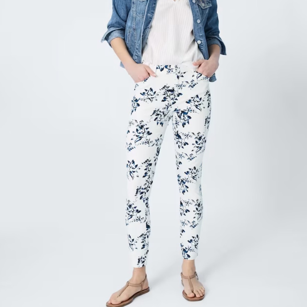 Blue Floral Ankle length Gap khakis ( size 8r )
